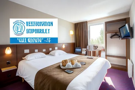Brit Hotel Rennes le Castel