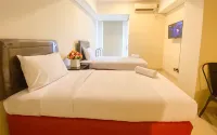Minimalist Studio Room Marquis de Lafayette Apartment by Travelio - Condos
