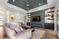 Ivins Oasis : Private Hot Tub & Pool - Wi-Fi