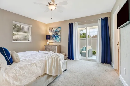 -Sea Coast Living at it's Best, Heated Pool, Near Beaches, Shops, Restaurants - 무료 와이파이