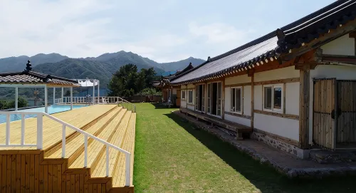 Miryang Eoleumgol Hanok Pension - 4-Star