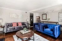 Hidden Garden Retreat in the Heart of Historic Savannah - Condos