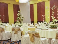 جي إتش إل هوتل كابيتال Hotels near سيمون بوليفار سنترال بارك