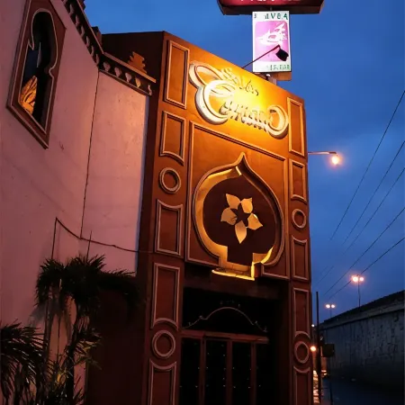 Grand Royal Tampico