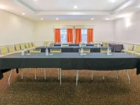 La Quinta Inn & Suites by Wyndham Paris ラマーのホテル