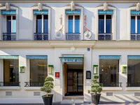 Hôtel Jardin de Cluny Hotels near Maubert-Mutualité Metro Station