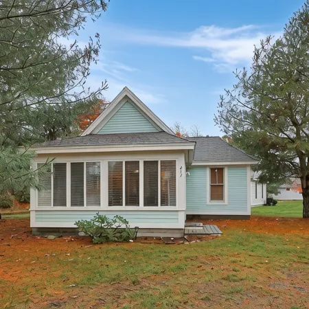 Beautiful Summer village cottage close to the Ocean!