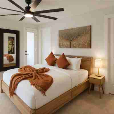 NEW Spacious 5-bedroom house with Views, Spa, Fire pit, Golf & Hammocks Rooms