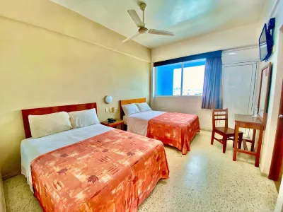 Hotel Delfines - a 2 Calles del Acuario Veracruz Hotels in 