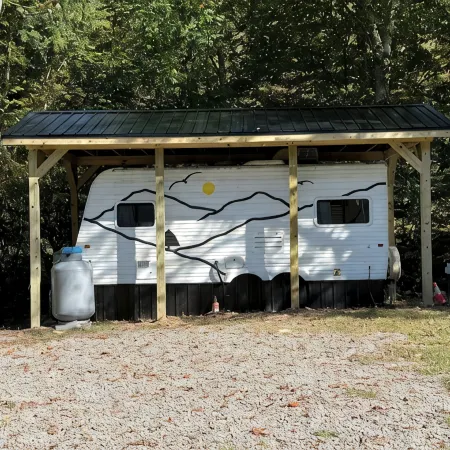 Creekside Camper & Mountain Hiking!