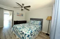 Madiera2 Waterfront & 2-3 minutes' Walk to the Beach - Apartments