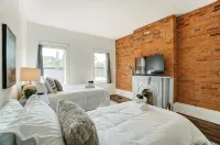 Historic Mt. Adams Townhome-Walkable-Sleeps 10 - balcón