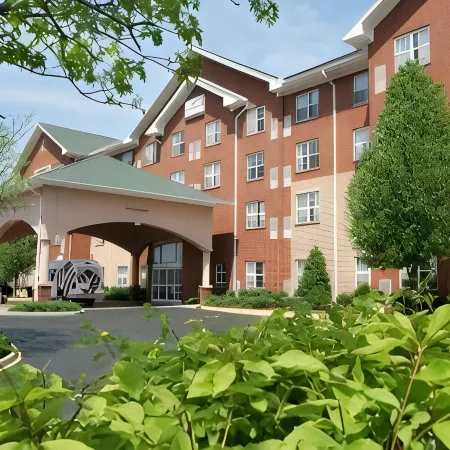 Hawthorn Suites by Wyndham Louisville East