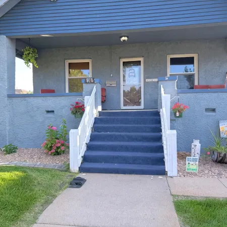 Charming family home less than 10 min from I-80