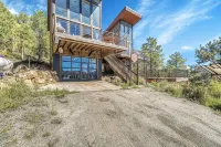 Off-grid Masterpiece Cabin W/ Breathtaking View