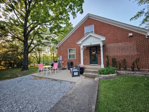 Country Comfort, City Convenience, Creative Inspiration - 4-Star