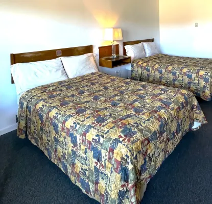 Country Squire Motor Inn