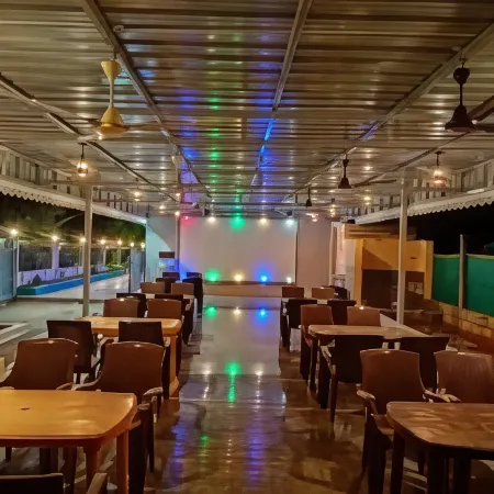 Sathyam Resorts Отели в г. Дхармапури