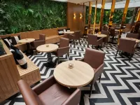 Royal Regency Palace Hotel Hotels near Catete