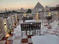 Royal Pyramids Inn - Inns