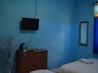 The New Orlinds Guest House Hotel di Kecamatan Karangmojo