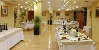 Hotel Gran Via - พร้อมอาหารเช้า