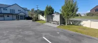 Fitzherbert Court Motel - parking