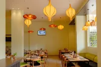 TGI Ameya Grand - Desayuno