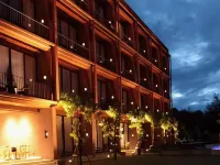 The Glory River Kwai Hotel Hotels near Sutjai
