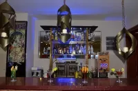 週日海灘飯店 - 酒吧
