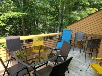 Cozy Renovated Condo,3 Pools, Pickleball, Stocked Fishing Ponds, Near Lakes/Golf - Wifi