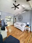 Enchanted Waterfront Cottage - WiFi
