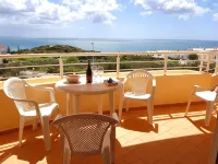 Fabulous Sea Views, Wi Fi, Walk to Restaurants and to Luz Blue Flag Beach - 3성급