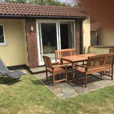 Lovely Self Catering Holiday Bungalow in North Cornwall - Sleeps 4 Hotel Exterior