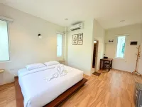 Hills & Hush Khao Sok Eco Resort - 4-Star