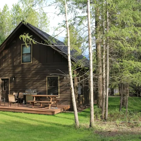 Charming cabin in the woods