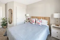 NEW! Charming 3-bedroom home with WiFi, near Ark Encounter, King Bed, sleeps 7. - 4성급