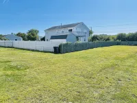 Family Friendly Beach House - 4 Minute Walk to Beach - Wifi
