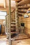 FoResTree House- Peaceful Luxury Treehouse Hot tub - 4-Star