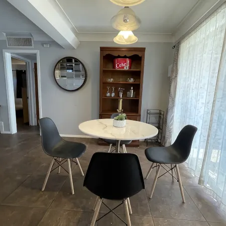 Historic Private Home - 2 min to U of A & Banner