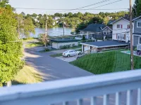 Cozy house with lake view near Marquette Hotels in Ishpeming