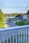 Cozy house with lake view near Marquette - Homestays