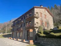 Hostal El Quintà - parking