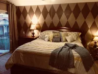 Mountain Home Stallion Springs Ca. Luxury accommodation with Incredible views. - 4-Star