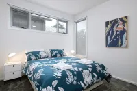 Serenity HG4A: Brand New 4Br 3.5Ba House with Absolute Nat Park Frontage - balcony