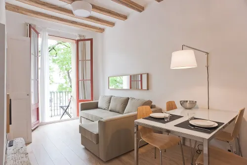 Sunny apartment on the square - Bungalows