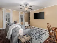Bartow Oaks Oasis - Close to Downtown - Sleeps 7! Hotels in Bartow