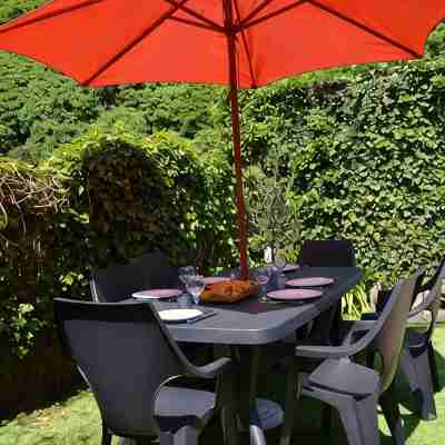 Fisherman's cottage , parking possible, 80 m from the sea, garden, 5 per, wifi Hotel Exterior