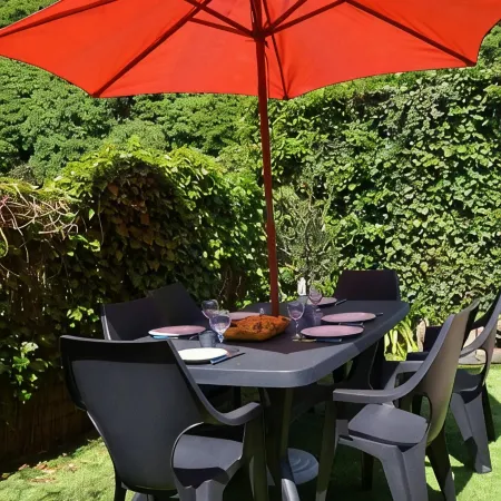 Fisherman's cottage , parking possible, 80 m from the sea, garden, 5 per, wifi