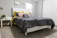 Cozy 2BR/1BA Garden Apartment Near Lincoln Square - Condos